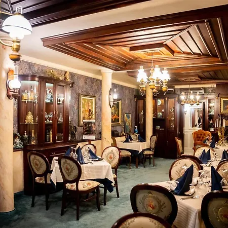 Globus Hotel