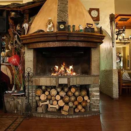 глобус Хотел 3*